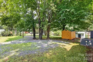 1921 4th St SW, Hickory, NC 28602 - Photo 23
