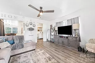 1921 4th St SW, Hickory, NC 28602 - Photo 5