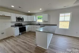 911 Hill St, Albemarle, NC 28001 - Photo 7