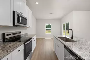 8118 Cravat Ct, Charlotte, NC 28215 - Photo 9