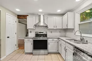 10724 Downpatrick Pl, Charlotte, NC 28262 - Photo 7