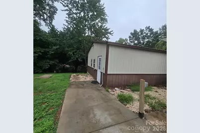 2734 Orchard Street, Newton, NC 28658 - Photo 5