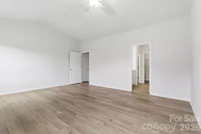4013 Juno Drive, Charlotte, NC 28215 - Photo 15