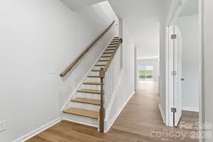 4013 Juno Dr, Charlotte, NC 28215 - Photo 3