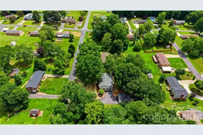 3233 26th Street NE, Hickory, NC 28601 - Photo 33