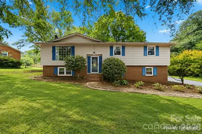3233 26th Street NE, Hickory, NC 28601 - Photo 1