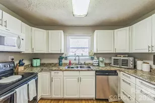 2100 Pisgah Hwy, Candler, NC 28715 - Photo 9