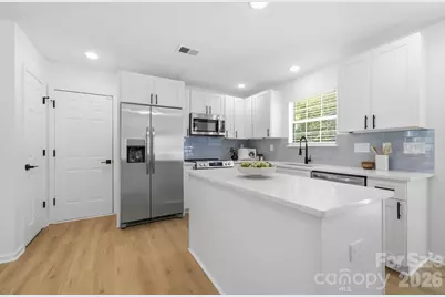 4611 Rock Stream Drive, Charlotte, NC 28269 - Photo 11