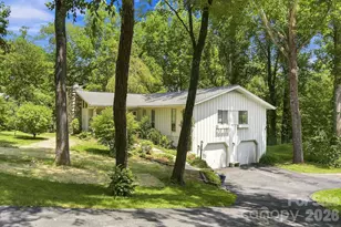 3020 Chestnut Tree Rd, Hendersonville, NC 28792 - Photo 1