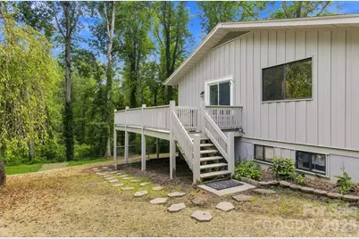 3020 Chestnut Tree Road, Hendersonville, NC 28792 - Photo 43