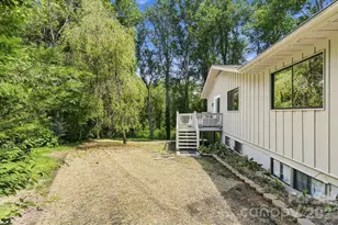 3020 Chestnut Tree Rd, Hendersonville, NC 28792 - Photo 45