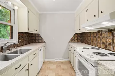 5315 Ruth Drive, Charlotte, NC 28215 - Photo 5