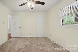 5315 Ruth Dr, Charlotte, NC 28215 - Photo 15