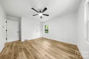 2500 Markham Ct, Charlotte, NC 28205 - Photo 13