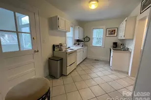 218 Circle Ave, Charlotte, NC 28207 - Photo 19