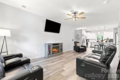 313 Bell Street, Mount Holly, NC 28120 - Photo 3