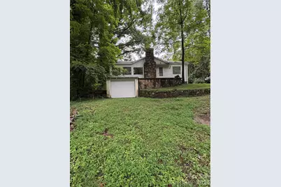 912 Halstead Boulevard, Hendersonville, NC 28791 - Photo 3