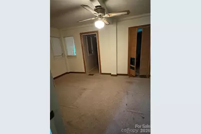912 Halstead Boulevard, Hendersonville, NC 28791 - Photo 15