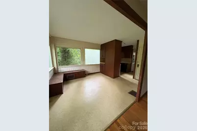 912 Halstead Boulevard, Hendersonville, NC 28791 - Photo 9