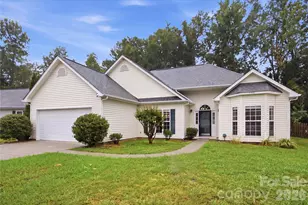 1393 Hollythorne Dr, Rock Hill, SC 29732 - Photo 3