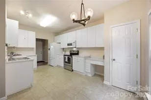 1393 Hollythorne Dr, Rock Hill, SC 29732 - Photo 17