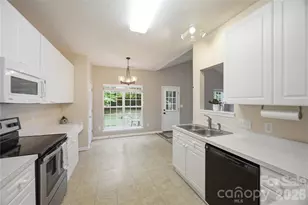 1393 Hollythorne Dr, Rock Hill, SC 29732 - Photo 15