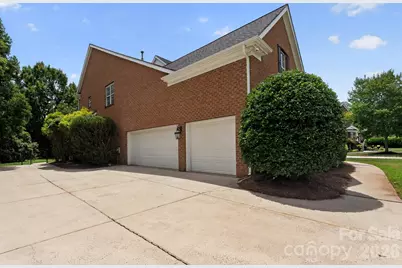 105 Castlestone Lane, Matthews, NC 28104 - Photo 3