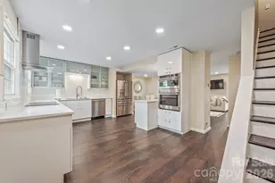 8308 Knights Bridge Rd, Charlotte, NC 28210 - Photo 3