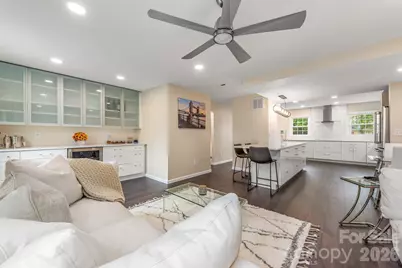 8308 Knights Bridge Road, Charlotte, NC 28210 - Photo 7
