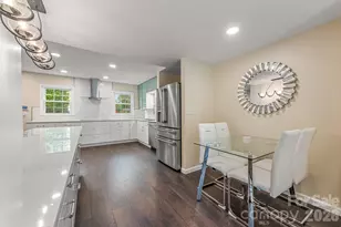 8308 Knights Bridge Rd, Charlotte, NC 28210 - Photo 5