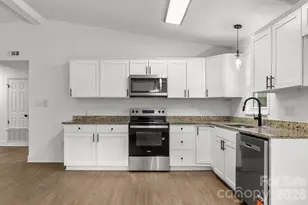 9006 Trailhead Ct, Charlotte, NC 28227 - Photo 7