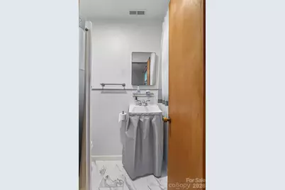 8647 US 221 Highway N, Marion, NC 28752 - Photo 17