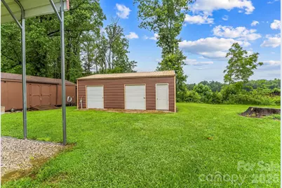 8647 US 221 Highway N, Marion, NC 28752 - Photo 29