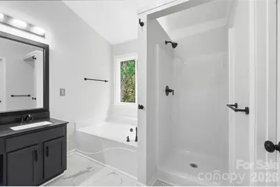13901 Kings Carriage Lane, Charlotte, NC 28278 - Photo 23
