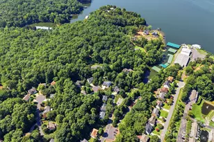 13901 Kings Carriage Ln, Charlotte, NC 28278 - Photo 33
