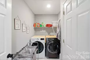 13901 Kings Carriage Ln, Charlotte, NC 28278 - Photo 25