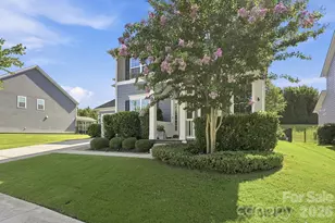 445 Hudson Pl, Davidson, NC 28036 - Photo 3