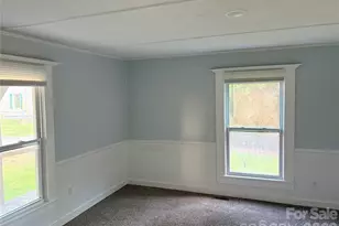 102 York St, Clover, SC 29710 - Photo 5