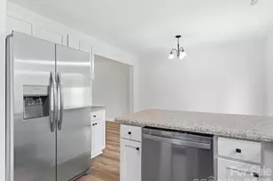 908 Lakehill Rd, Charlotte, NC 28214 - Photo 13