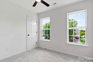 908 Lakehill Rd, Charlotte, NC 28214 - Photo 25