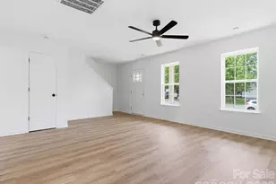 908 Lakehill Rd, Charlotte, NC 28214 - Photo 5