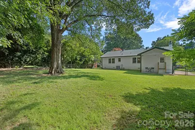 1036 Cutler Place, Charlotte, NC 28205 - Photo 25
