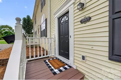 1057 19th Street NE, Hickory, NC 28601 - Photo 3
