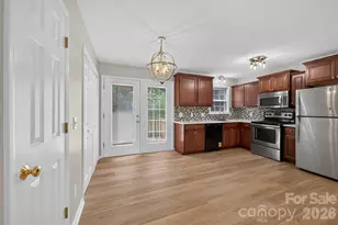 1057 19th St NE, Hickory, NC 28601 - Photo 11