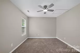 1057 19th St NE, Hickory, NC 28601 - Photo 27