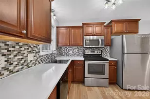 1057 19th St NE, Hickory, NC 28601 - Photo 15