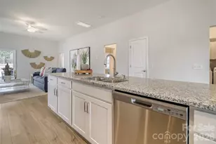 4016 Juno Dr, Charlotte, NC 28215 - Photo 11