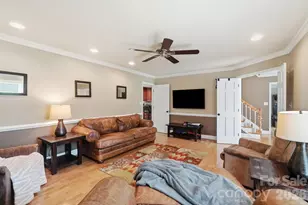 201 Wainsley Pl, Matthews, NC 28105 - Photo 9