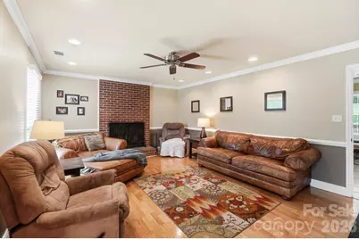 201 Wainsley Place, Matthews, NC 28105 - Photo 7