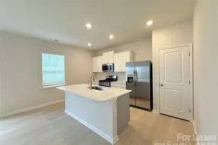 6337 Fairfax Ct, Maiden, NC 28650 - Photo 7
